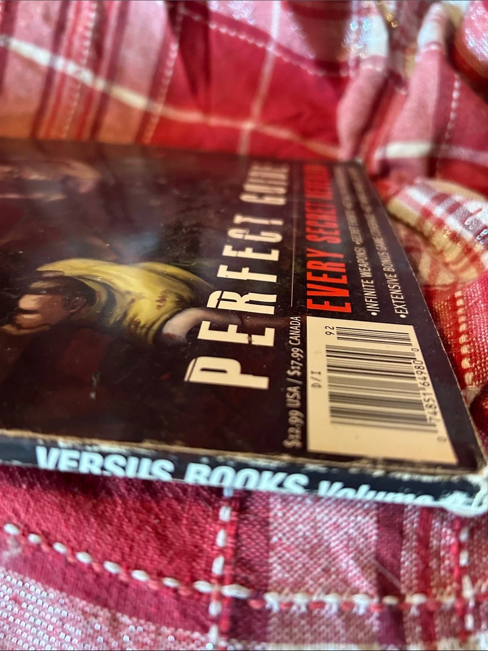 Capcom Resident Evil 3 Nemesis Perfect Guide - Black ( no poster)